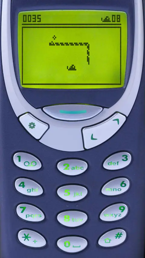 Snake 97 mostrato dentro la scocca di un telefono cellulare d'epoca